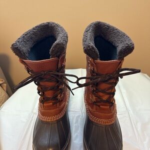L.L. Bean women’s  Brown Leather Winter Boots size 8M in like new condition